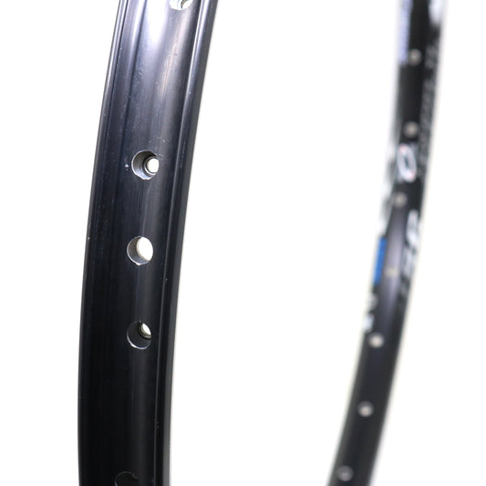 Llanta Weinmann Discbull 26" Ojetillos 36H Schrader Negro